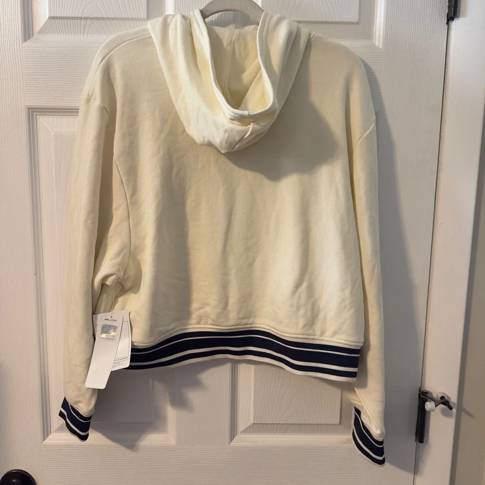 Champion Dallas Cowboys Womens L Cropped Hoodie Cream NFL Star Graphic Large NEW